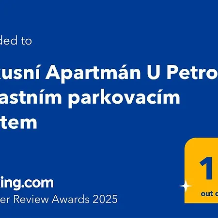 Luxusni Apartman U Petrofa S Vlastnim Parkovacim Mistem Градец-Кралове Экстерьер фото
